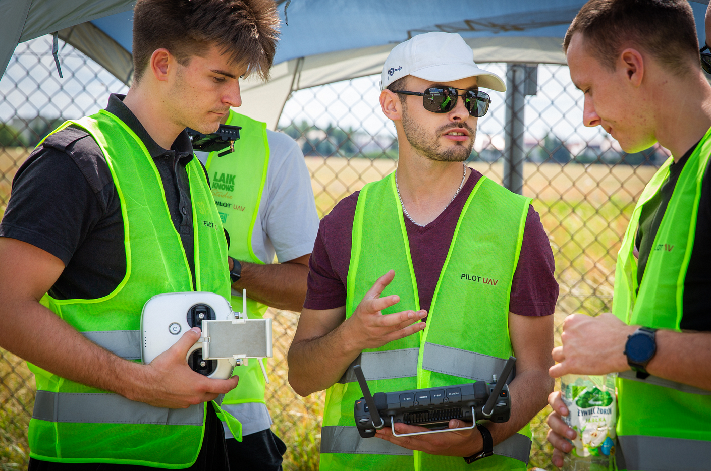 Profesjonalne szkolenia z obsługi dronów w geodezji 2 zdjecie-w-tresci-drony-szkolenia.png