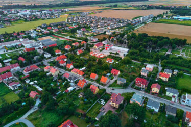 Monitoring przemieszczeń i osiadań obiektów: metody geodezyjne i satelitarne 4 Monitoring przemieszczeń i osiadań obiektów