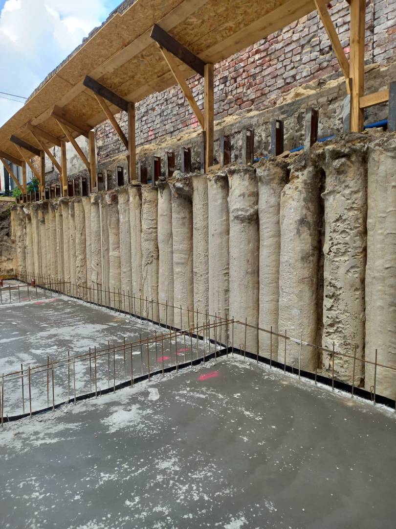 Pale i kolumny fundamentowe wykonywane w technologii CFA 1 Pale i kolumny fundamentowe wykonywane w technologii CFA.